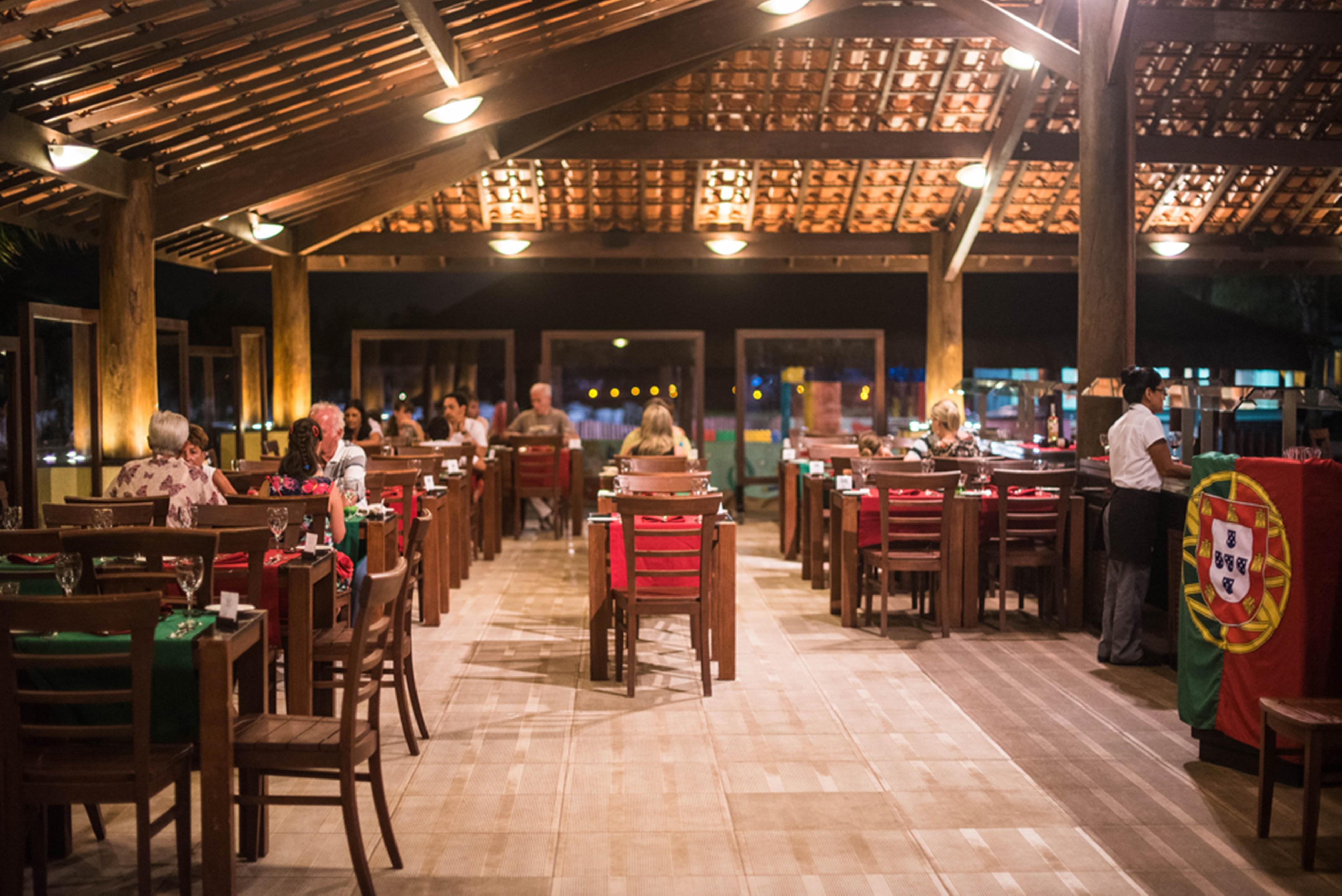 Vila Gale Cabo Cabo de Santo Agostinho Dış mekan fotoğraf Interior of a churrascaria in São Paulo, Brazil