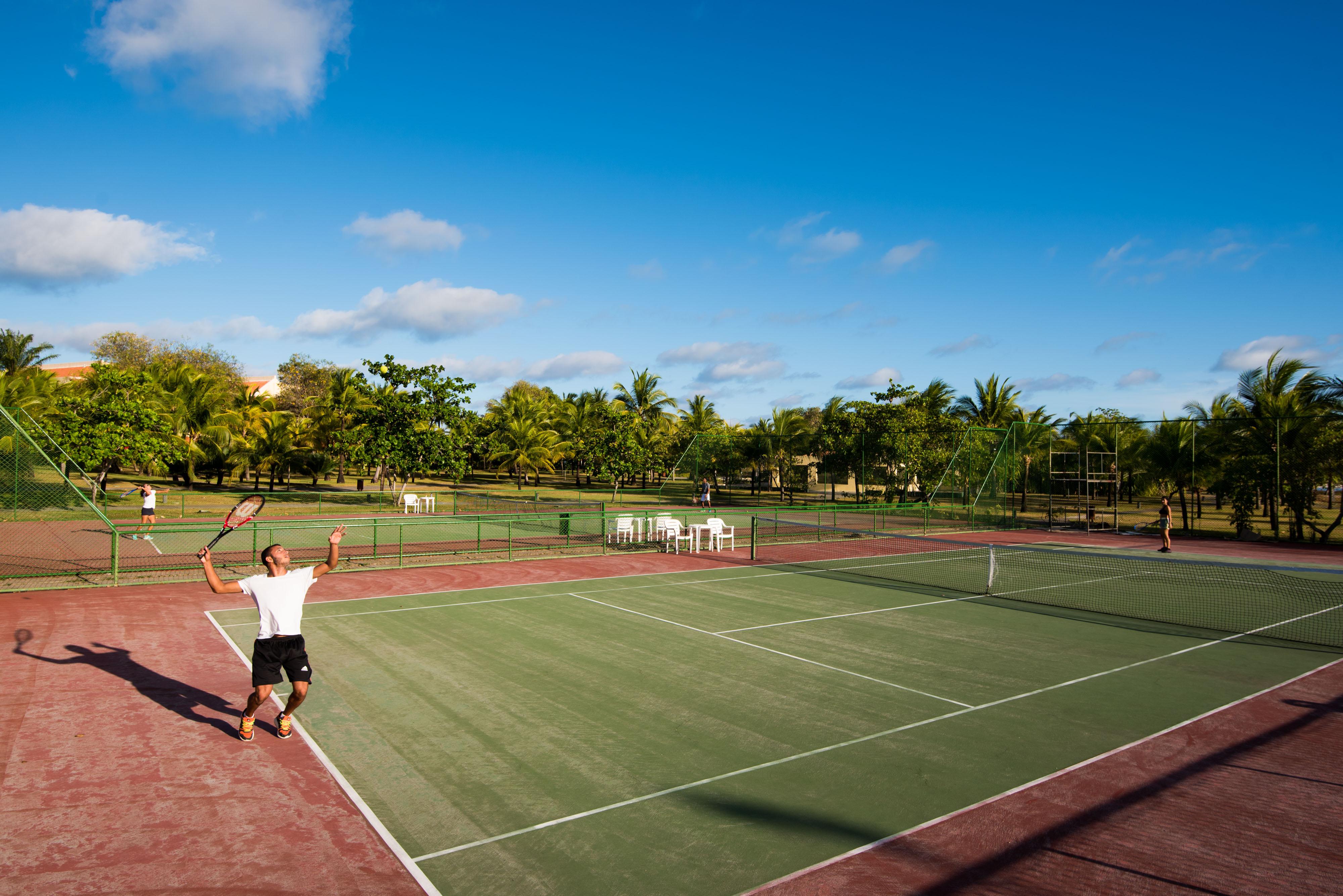 Vila Gale Cabo Cabo de Santo Agostinho Dış mekan fotoğraf Tennis courts at the Boca Raton Resort