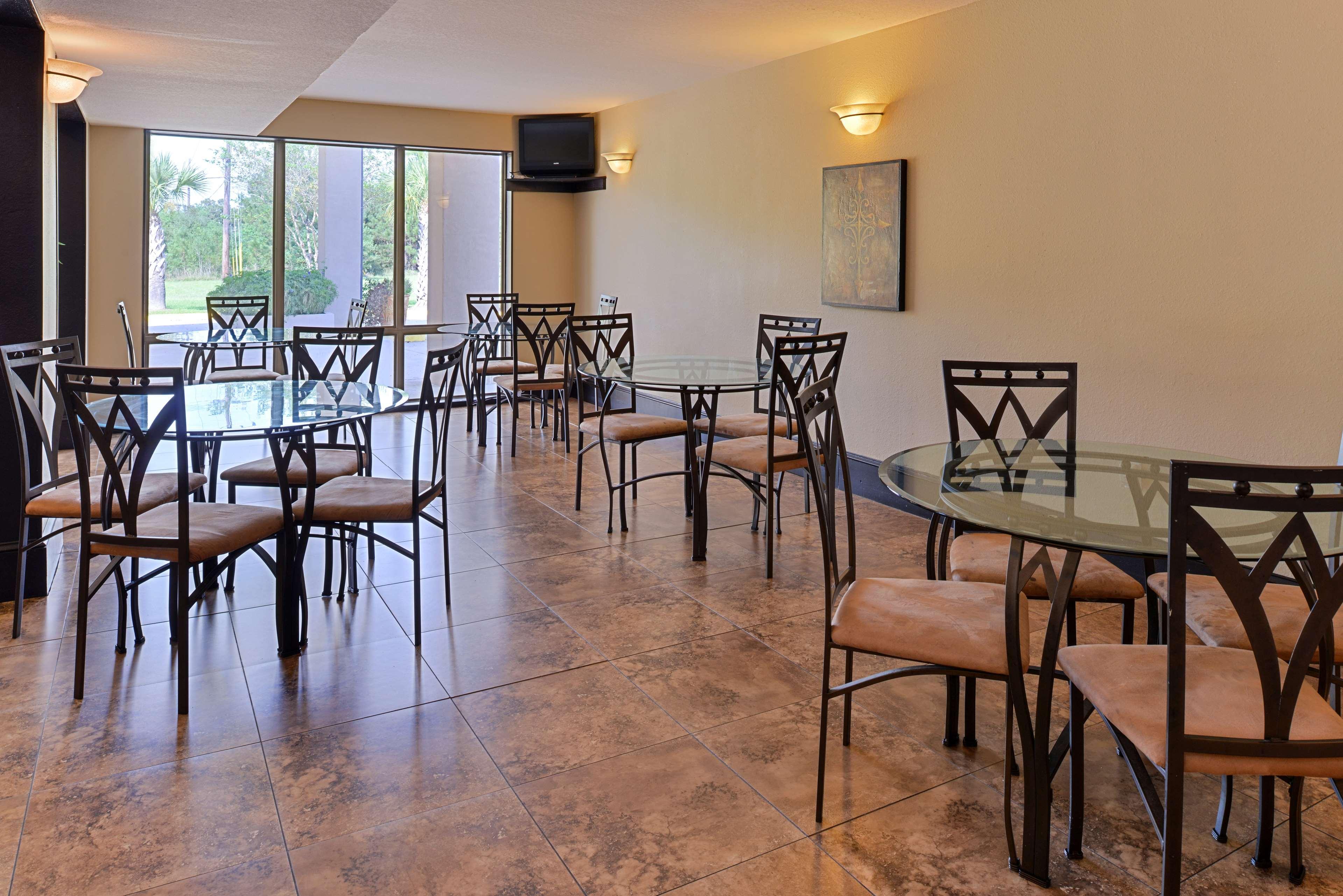 Vila Gale Cabo Cabo de Santo Agostinho Dış mekan fotoğraf The dining room at the hotel